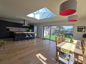 Iona 4 bed luxury in the heart of Bracklesham Bay